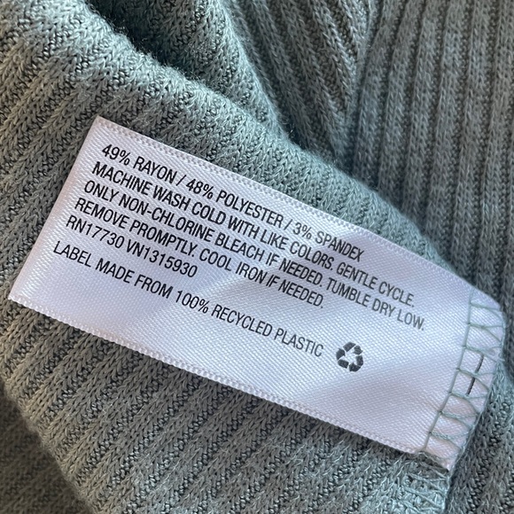 Nwt Knox Rose ribbed oversized long sleeved green top - Picture 9 of 10